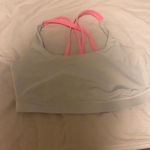 Lululemon size 12 bra with cups